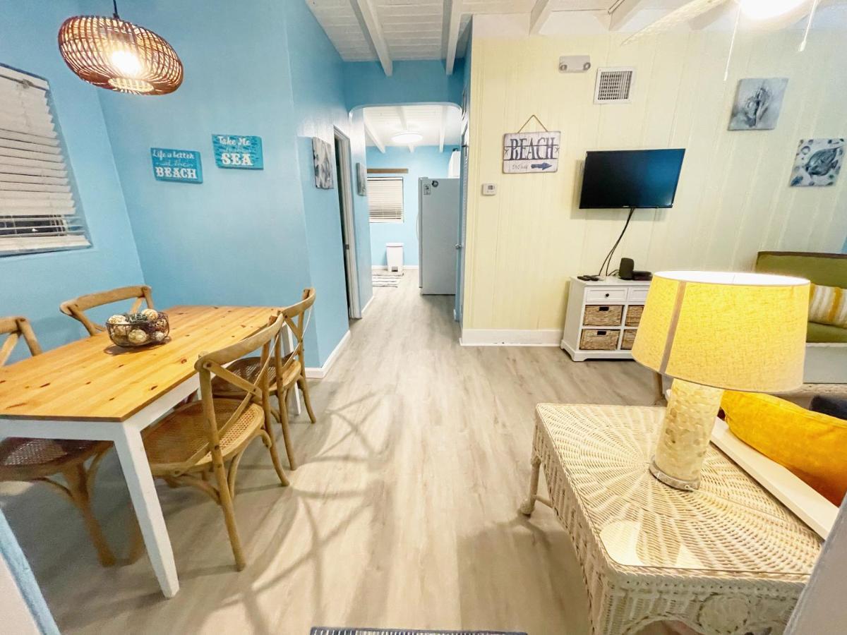 Cozy Canaveral Cottages Cape Canaveral Exteriör bild
