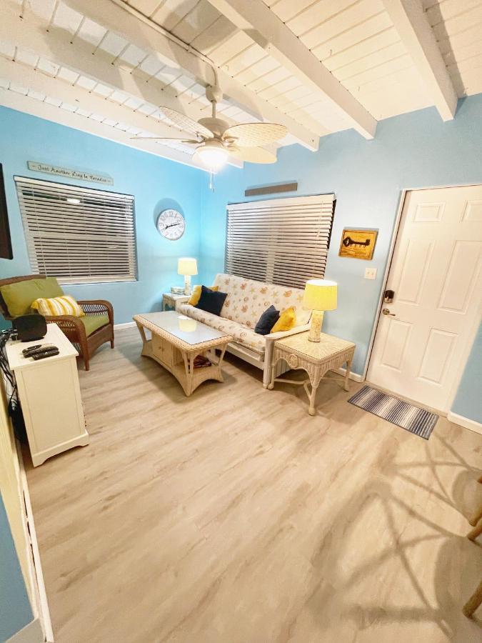 Cozy Canaveral Cottages Cape Canaveral Exteriör bild