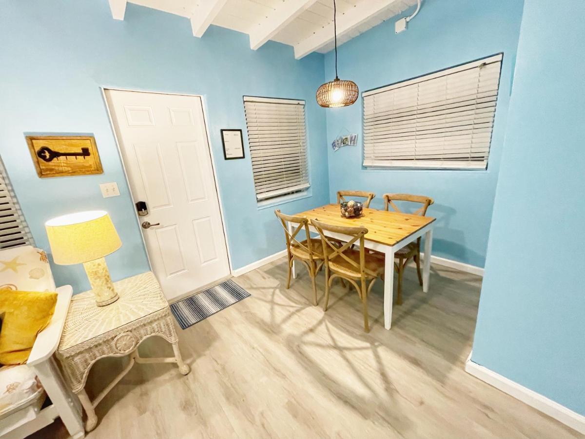 Cozy Canaveral Cottages Cape Canaveral Exteriör bild