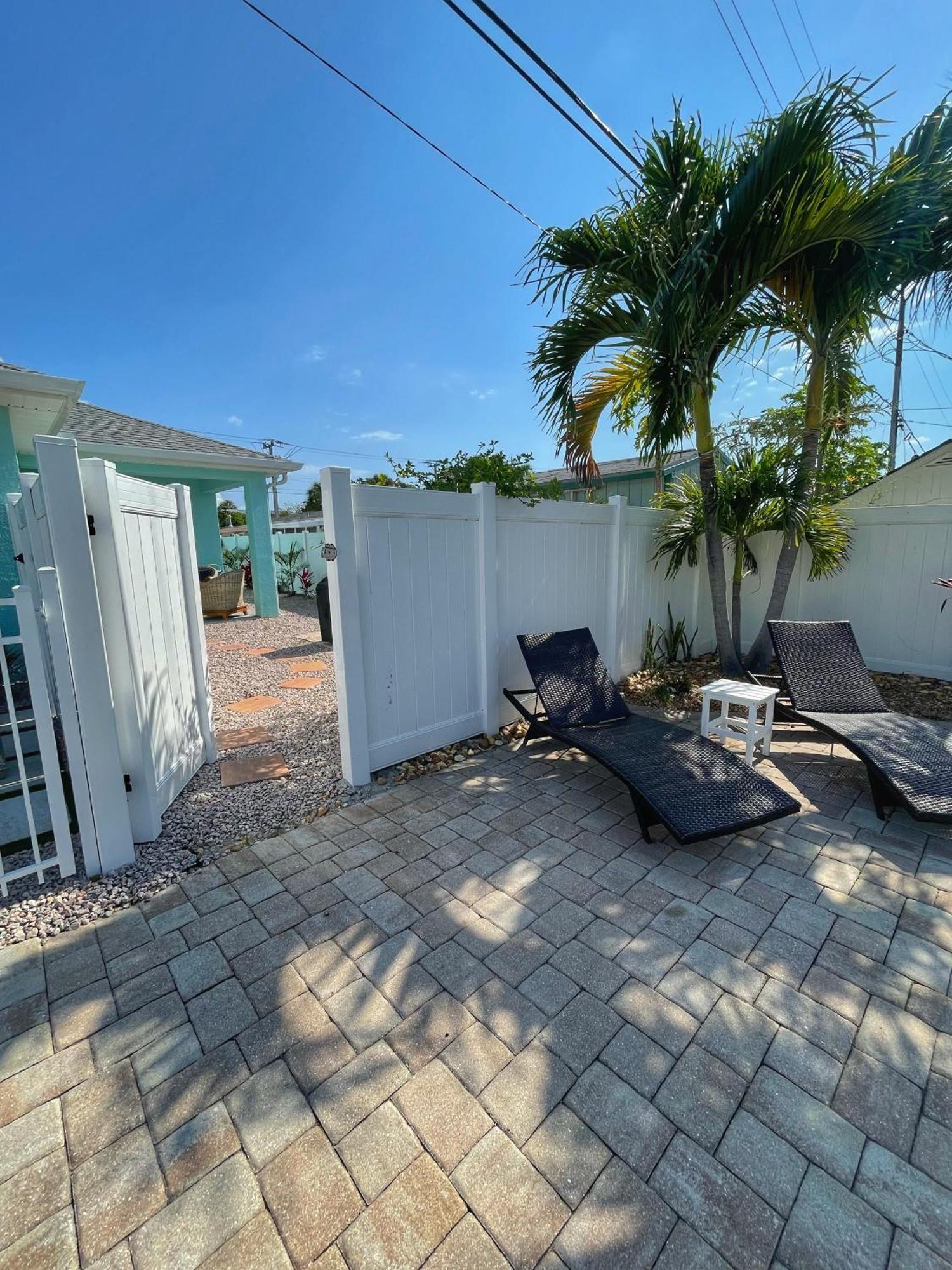 Cozy Canaveral Cottages Cape Canaveral Exteriör bild